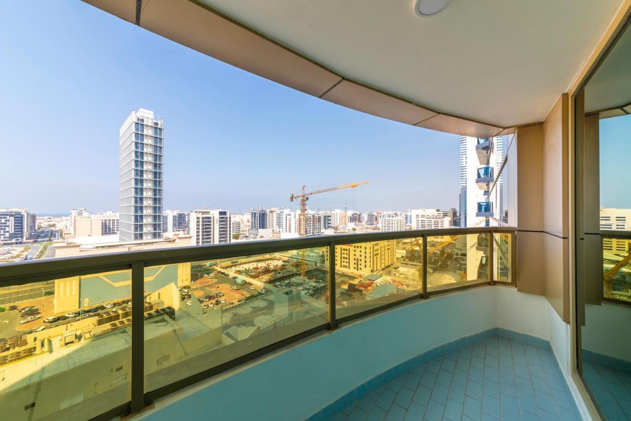 Apartamento Maison Privee - Millennium Executive Tower Dubái Exterior foto