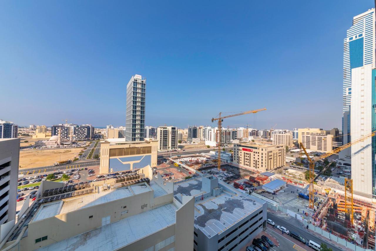 Apartamento Maison Privee - Millennium Executive Tower Dubái Exterior foto